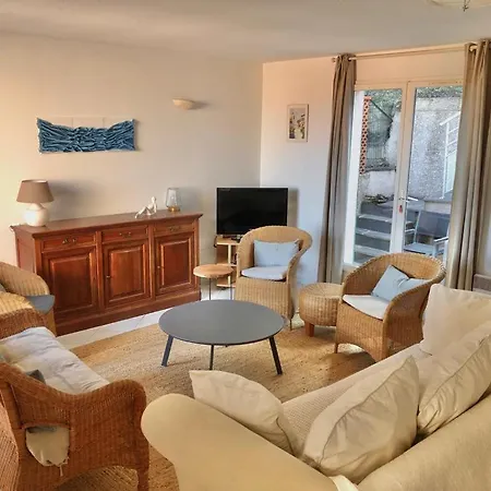 Llum I Mar: Beachside 3-bedroom Retreat In Villa Banyuls-sur-Mer